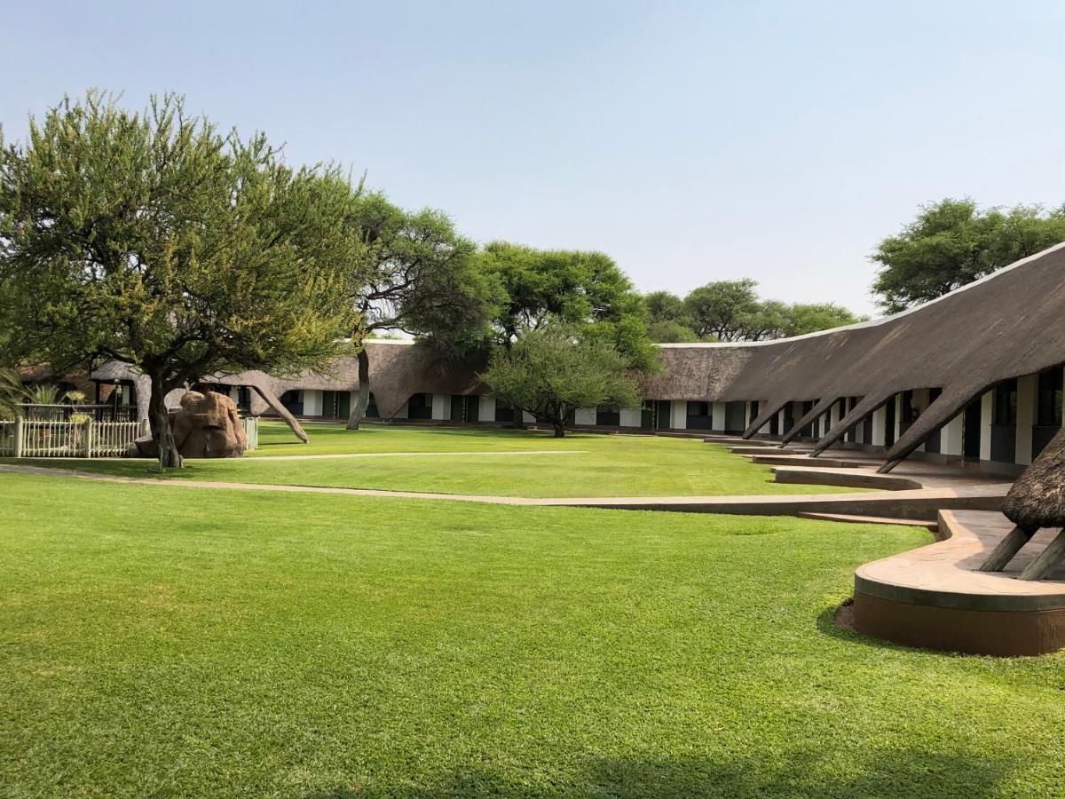 Okahandja Country Hotel Zewnętrze zdjęcie