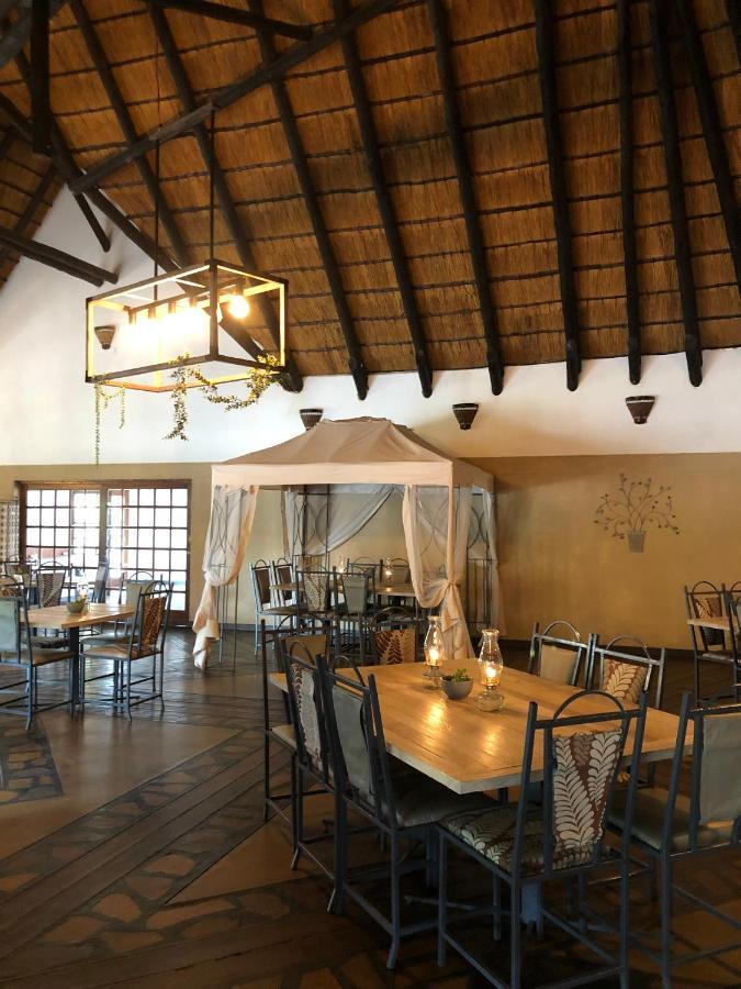 Okahandja Country Hotel Zewnętrze zdjęcie
