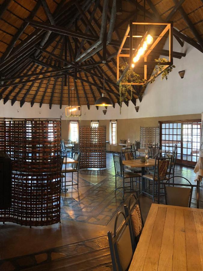 Okahandja Country Hotel Zewnętrze zdjęcie