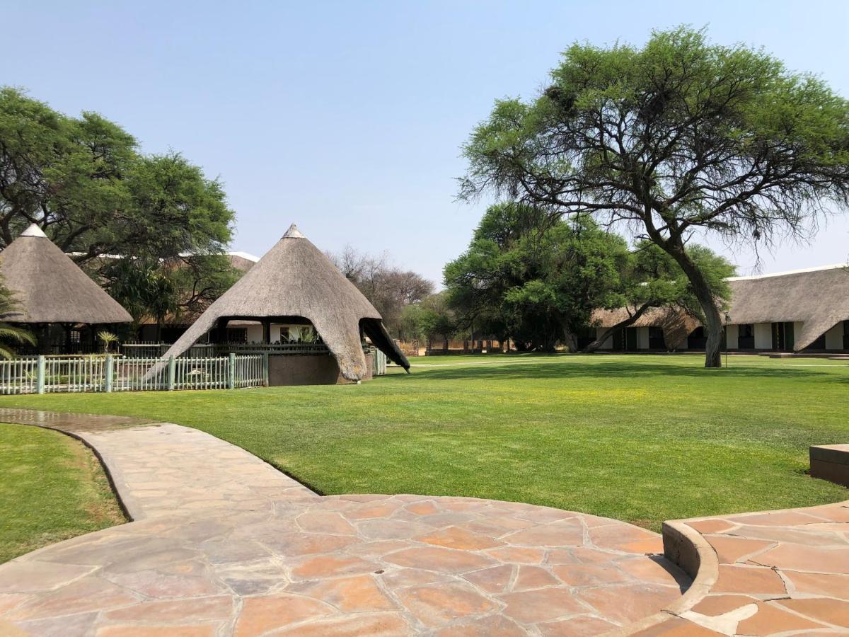 Okahandja Country Hotel Zewnętrze zdjęcie