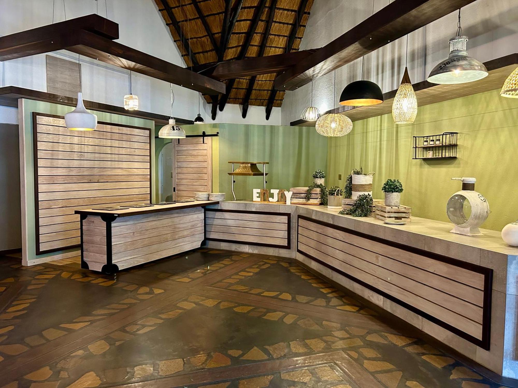Okahandja Country Hotel Zewnętrze zdjęcie