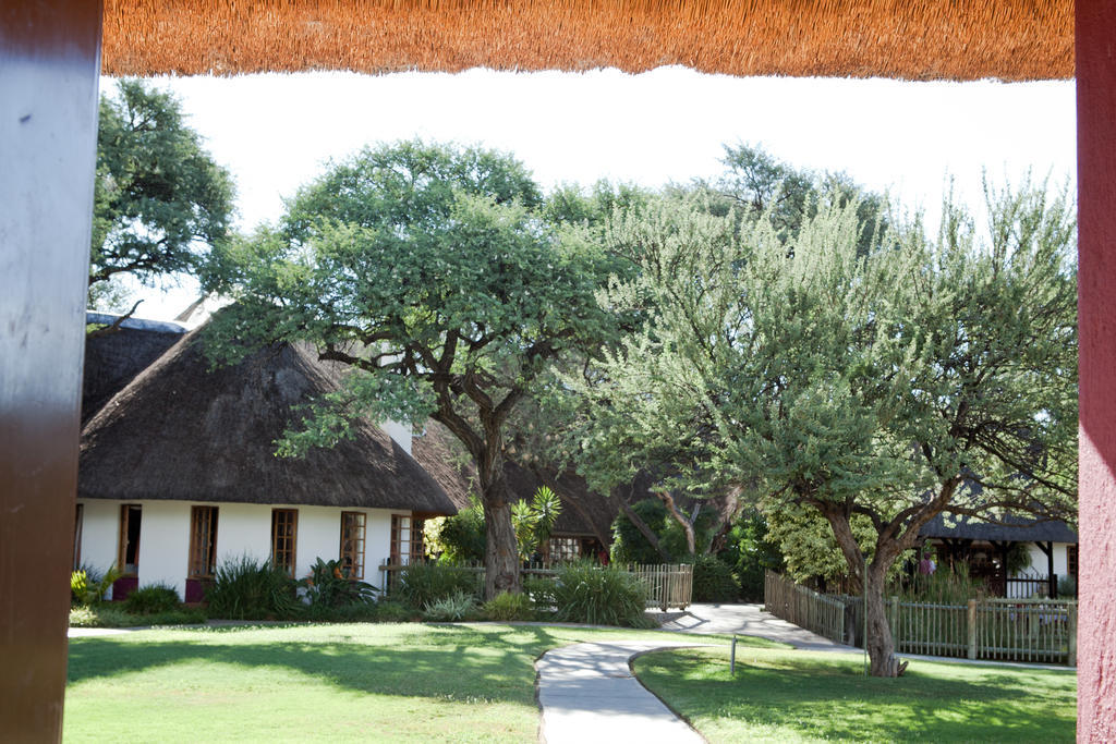 Okahandja Country Hotel Zewnętrze zdjęcie
