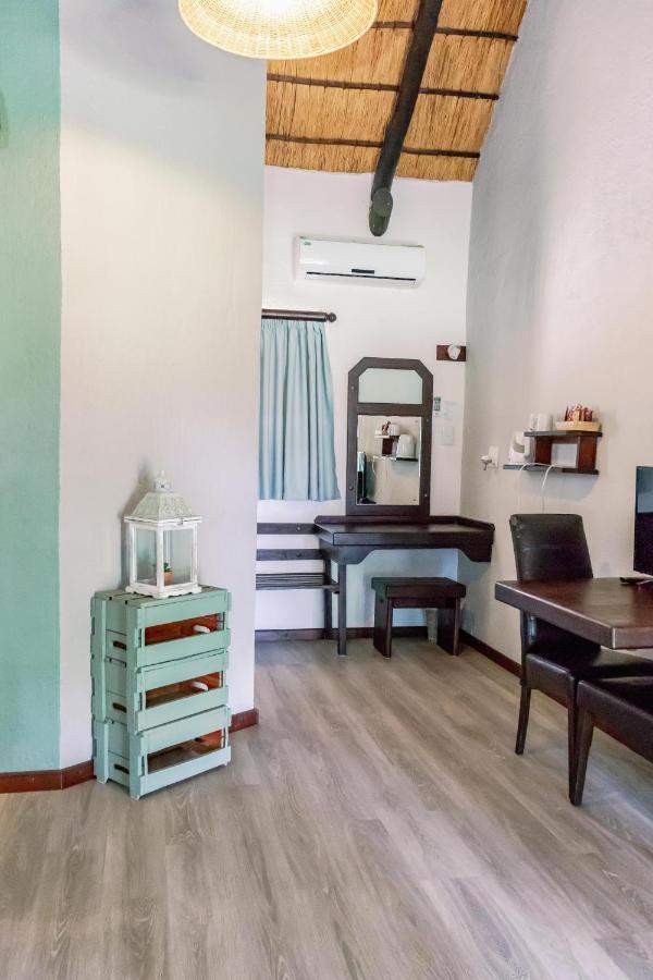Okahandja Country Hotel Zewnętrze zdjęcie